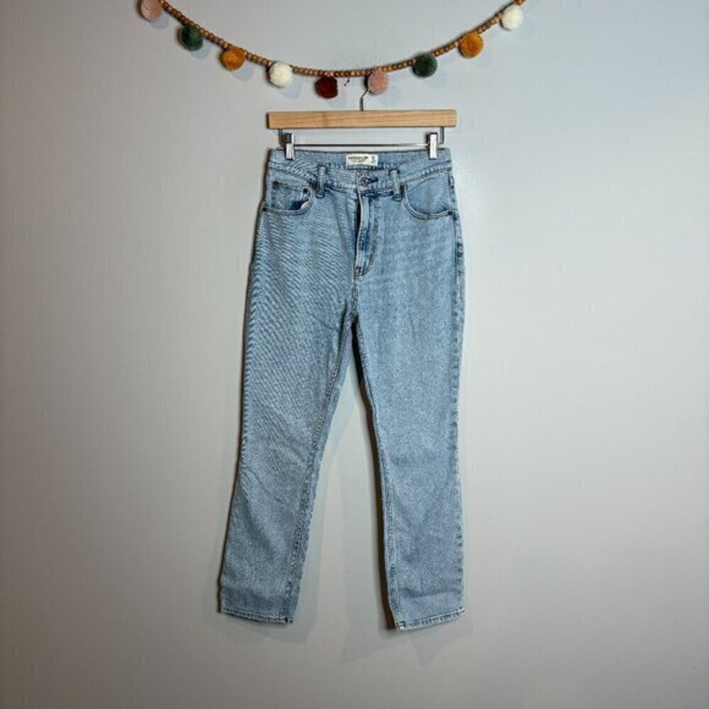 Abercrombie & Fitch 90's Slim Straight Ultra High Rise jeans
